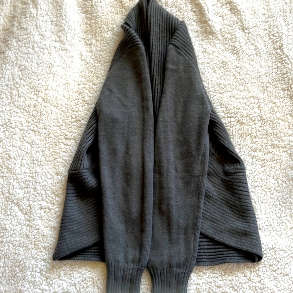 H&M Medium Dark Gray Ribbed Cardigan Sweater - Picture 4 of 5